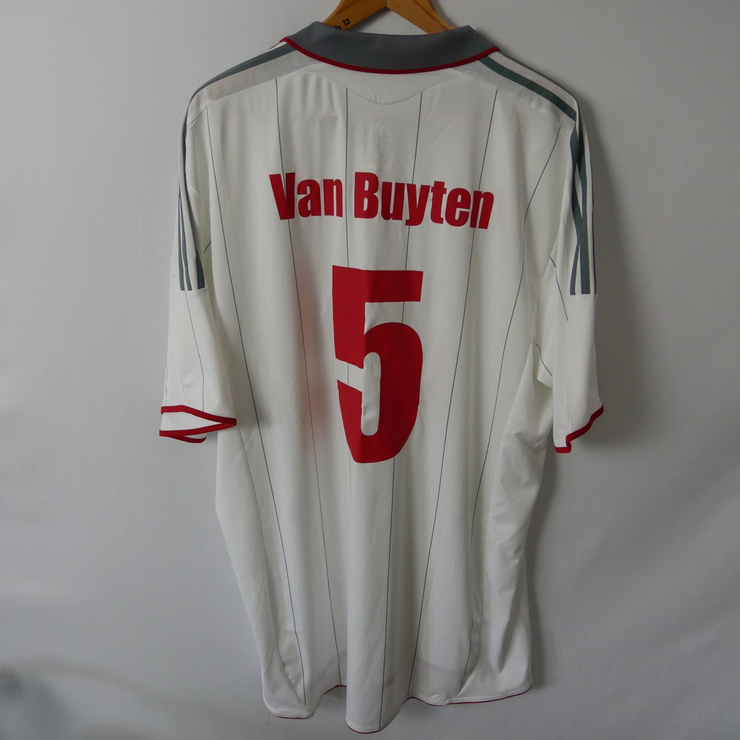 FC Bayern vintage van Buyten Trikot